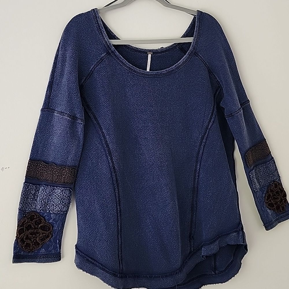 Free People You Dont Own Me Navy Embroidered Oversized Long Sleeves Tunic Top M - Picture 8 of 11